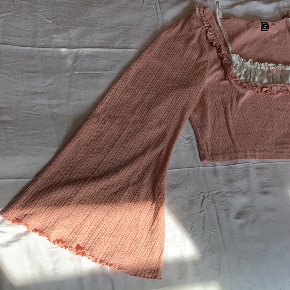 💗Cropped babydoll Peach and Cream Ruffle Blouse girly romantic - Picture 3 of 6